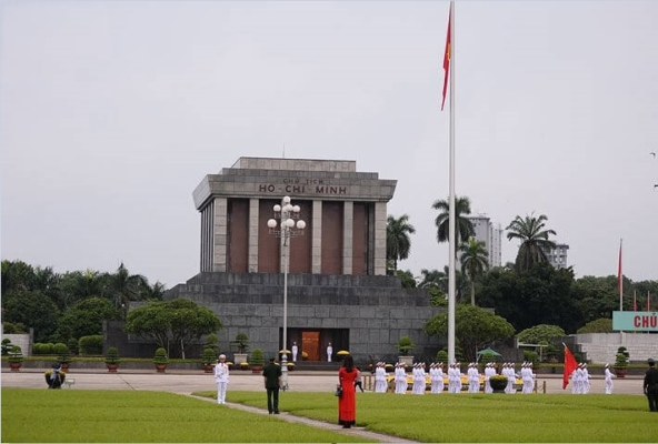 lăng bác hồ - lịch vào thăm lăng (1)